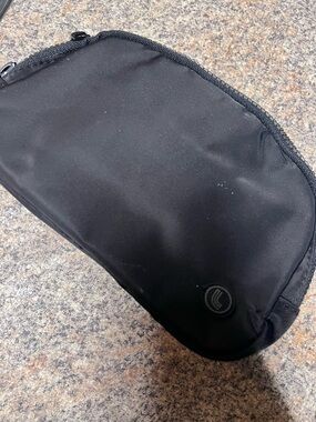 Lole Black Belt Bag Pouch new with tag missing